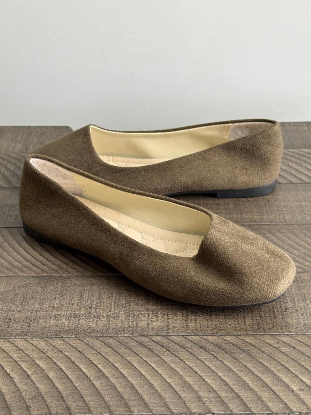 Women's Square Toe Olive Faux Suede Ballet Flats Size EU 38 | US 7.5